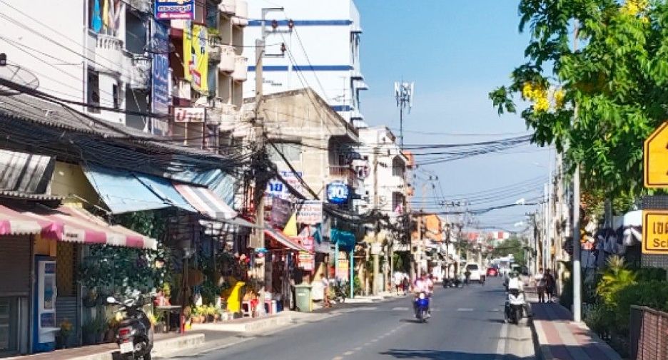 Gewerbefläche zum Kauf mit 4 Zimmer in Bang Phli, Samut Prakan