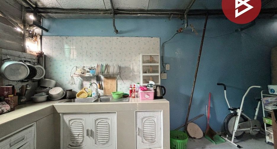 For sale 3 bedrooms townhouse in Prawet, Bangkok