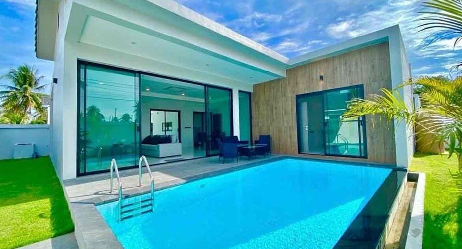 Villa en alquiler de 3 habitaciones en Bang Lamung, Chonburi