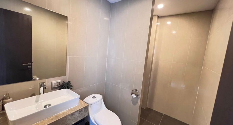 Condo en alquiler de 2 habitaciones en Bang Lamung, Chonburi