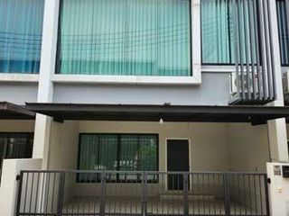 Casa adosada en venta de 3 habitaciones en Mueang Ratchaburi, Ratchaburi