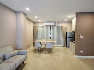 Casa adosada en venta de 3 habitaciones en Mueang Ratchaburi, Ratchaburi