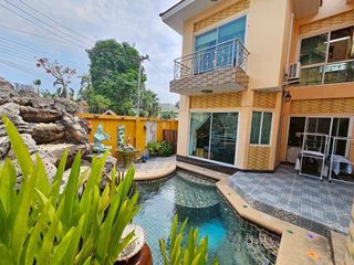For sale 5 bedrooms villa in Bang Lamung, Chonburi
