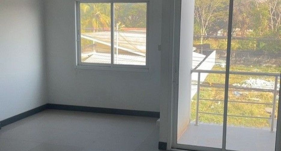 Gewerbefläche zum Kauf mit 2 Zimmer in Mueang Khon Kaen, Khon Kaen