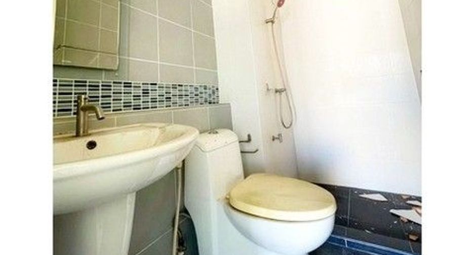 For sale 1 bed condo in Bang Kapi, Bangkok