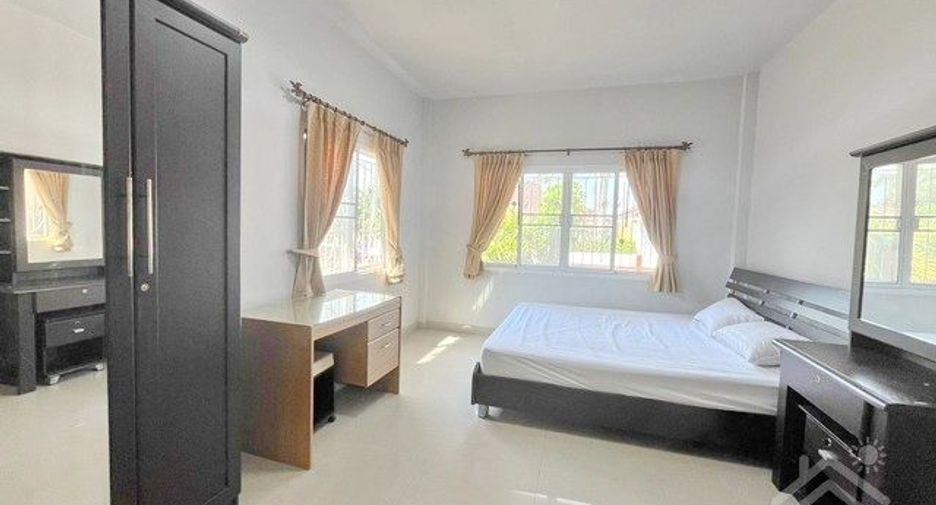 For rent 2 bedrooms house in Si Racha, Chonburi