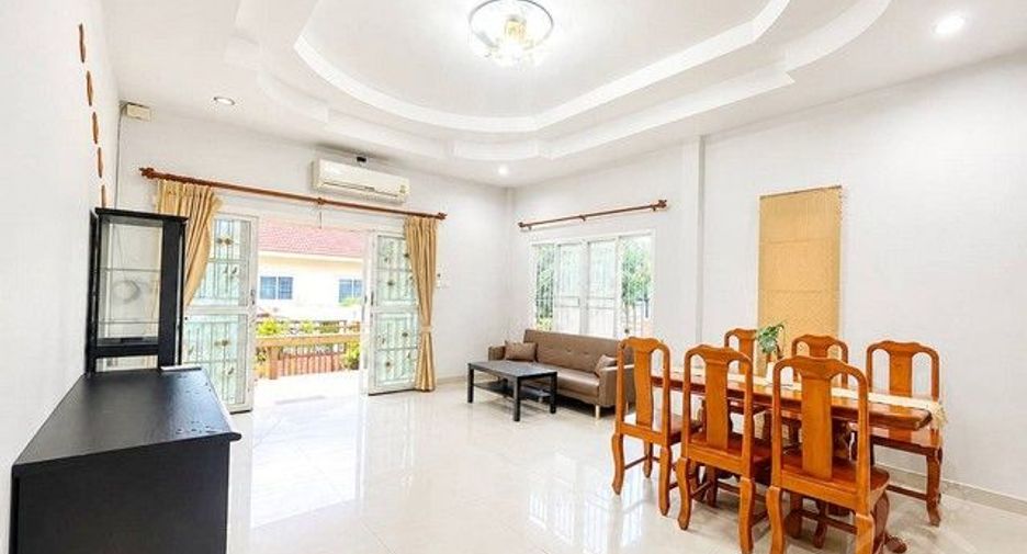 For rent 2 bedrooms house in Si Racha, Chonburi