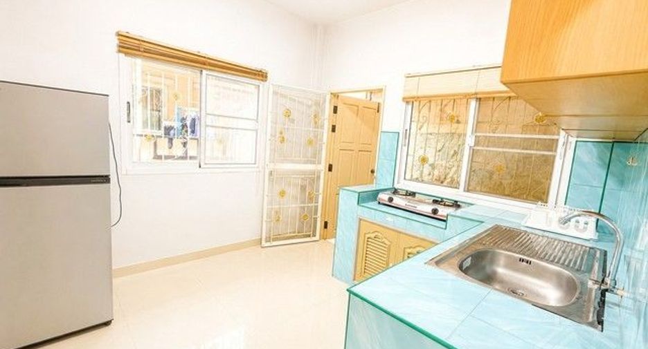 For rent 2 bedrooms house in Si Racha, Chonburi