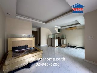 For sale 4 bedrooms townhouse in Bang Khen, Bangkok