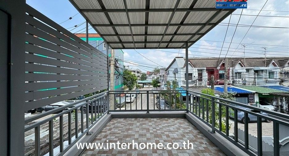For sale 4 ベッドルーム townhouse in Bang Khen, Bangkok