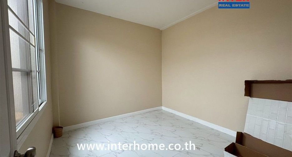 For sale 4 ベッドルーム townhouse in Bang Khen, Bangkok
