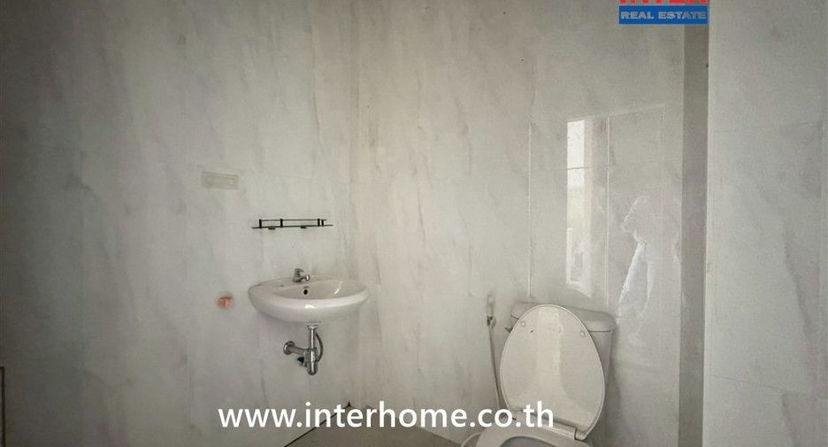 For sale 4 ベッドルーム townhouse in Bang Khen, Bangkok