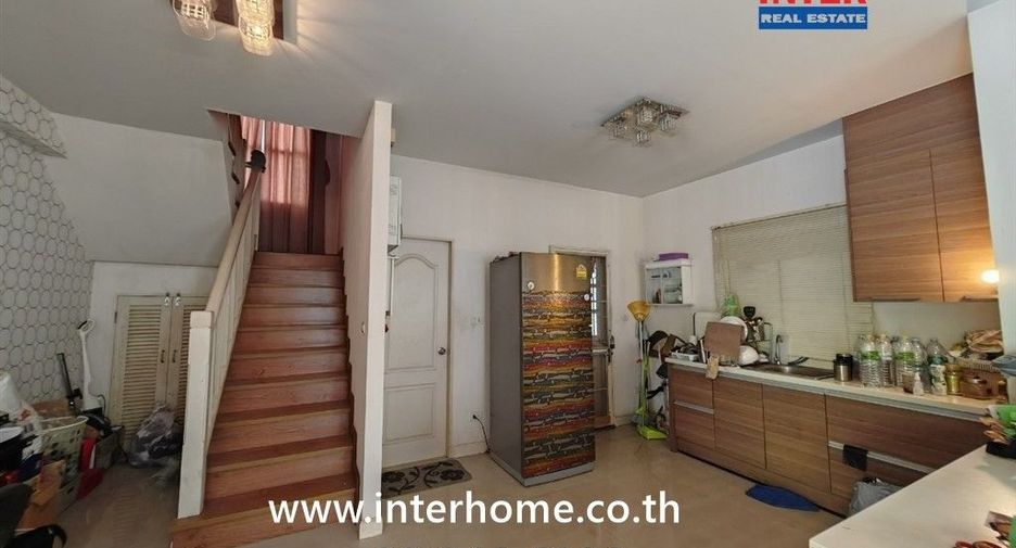 Casa en venta de 3 habitaciones en Thung Khru, Bangkok