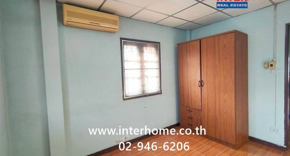 Casa adosada en venta de 3 habitaciones en Mueang Pathum Thani, Pathum Thani