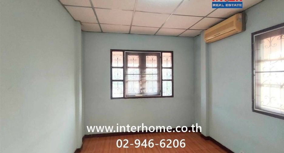 Casa adosada en venta de 3 habitaciones en Mueang Pathum Thani, Pathum Thani