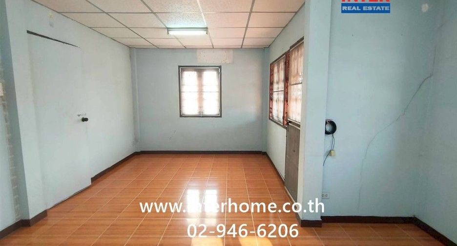 Casa adosada en venta de 3 habitaciones en Mueang Pathum Thani, Pathum Thani