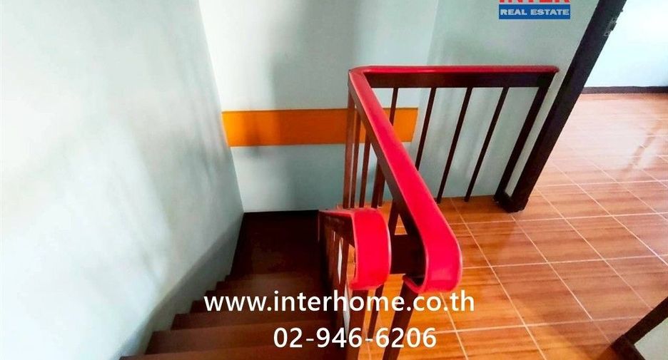 Casa adosada en venta de 3 habitaciones en Mueang Pathum Thani, Pathum Thani