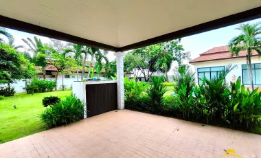 For rent and for sale 4 bedrooms villa in Bang Lamung, Chonburi