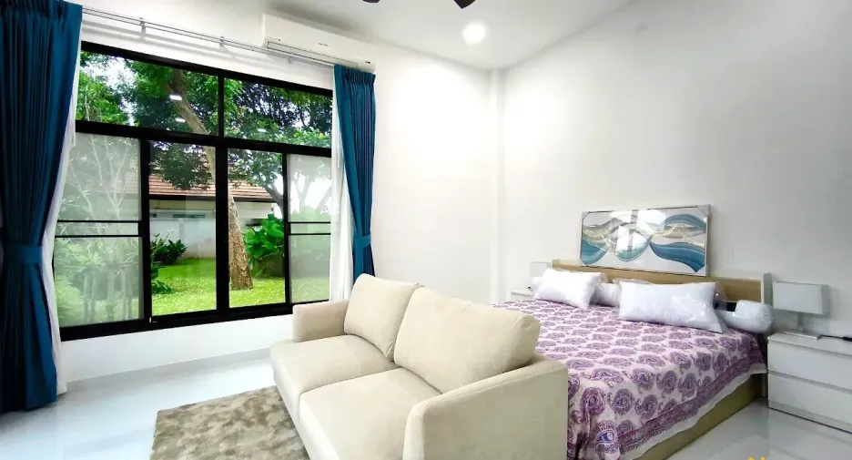 À louer et à vendre 4 chambres villa à Bang Lamung, Chonburi