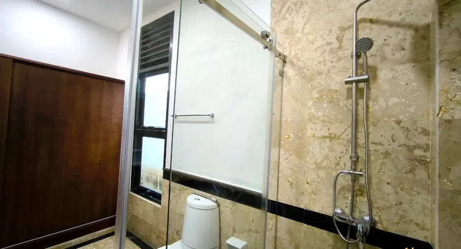 À louer et à vendre 4 chambres villa à Bang Lamung, Chonburi