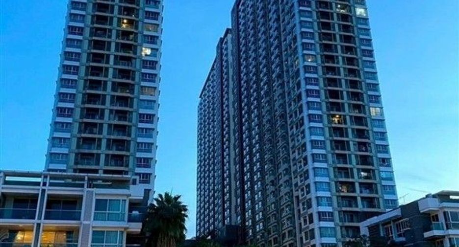 For sale 2 bedrooms condo in Yan Nawa, Bangkok
