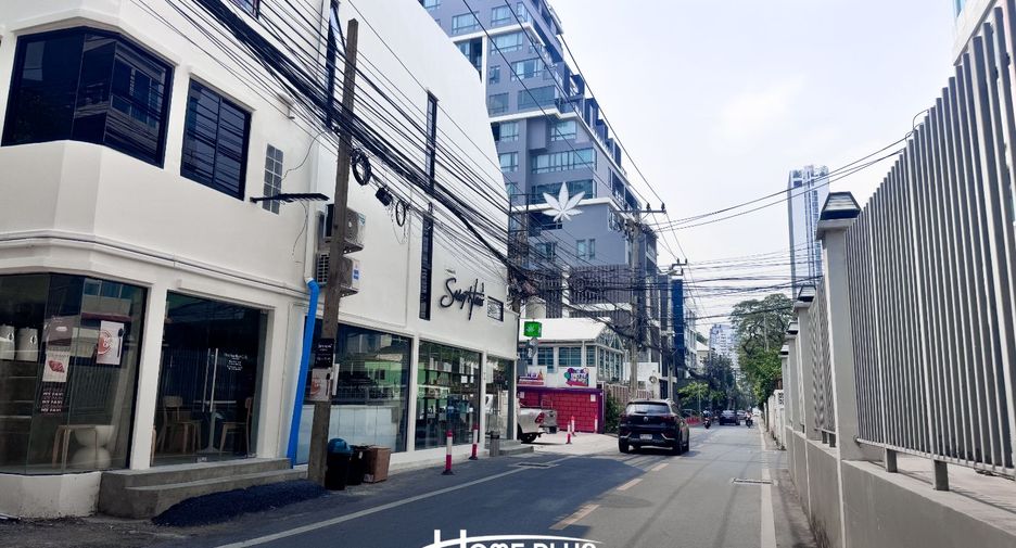 Wohnung zur Miete mit 3 Zimmer in Watthana, Bangkok