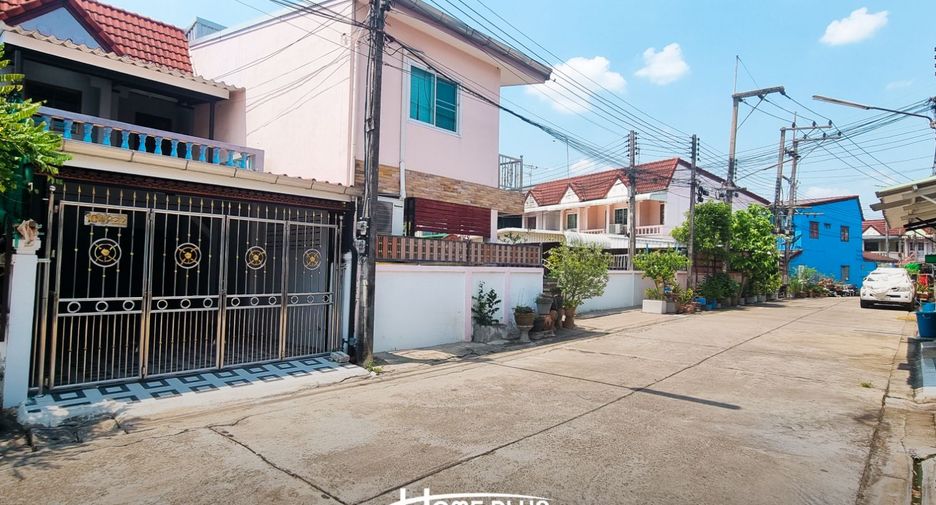 For sale 2 bedrooms townhouse in Mueang Pathum Thani, Pathum Thani
