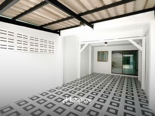 出售 2 卧室 联排别墅 在 Mueang Pathum Thani, Pathum Thani