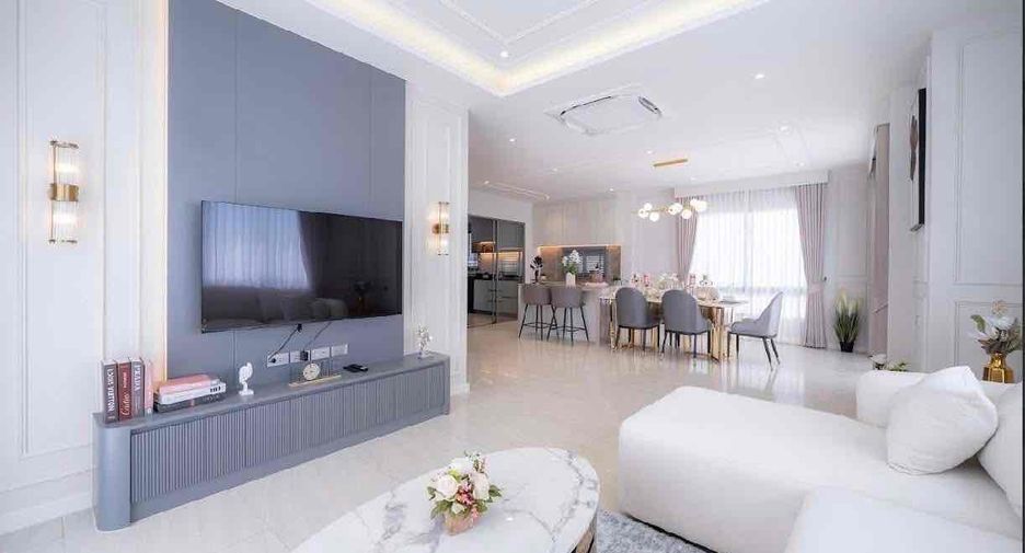 For rent 4 bedrooms villa in Bang Lamung, Chonburi