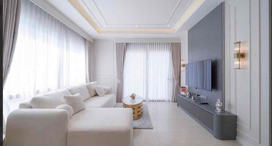 For rent 4 bedrooms villa in Bang Lamung, Chonburi
