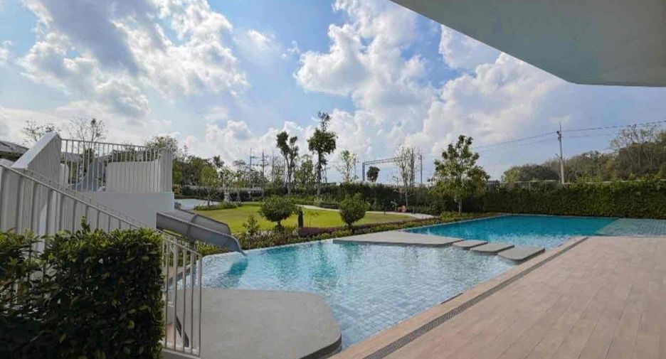 For rent 4 bedrooms villa in Bang Lamung, Chonburi