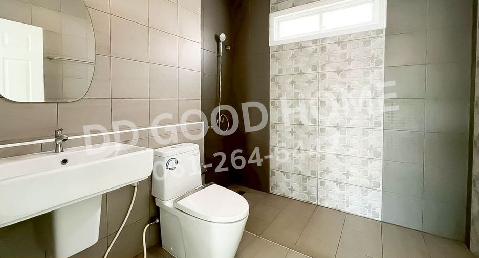 For sale 3 bedrooms house in Sattahip, Chonburi