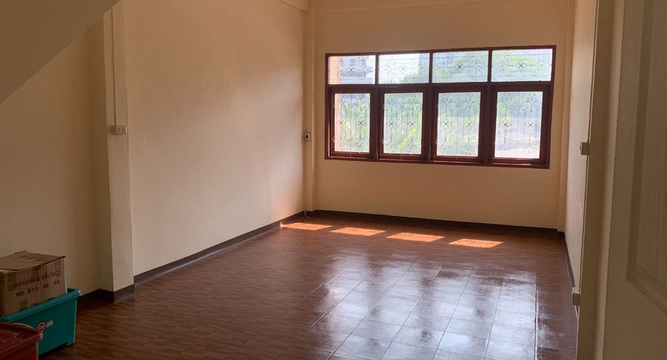 For sale 2 bedrooms retail Space in Chatuchak, Bangkok
