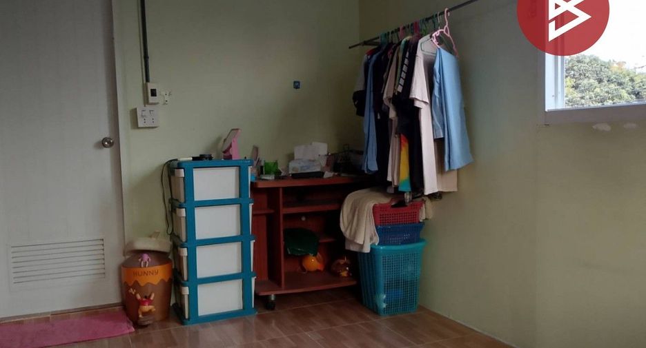 Casa en venta de 5 habitaciones en Phra Pradaeng, Samut Prakan