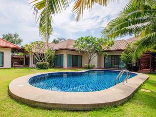 For rent 5 bedrooms villa in Bang Lamung, Chonburi