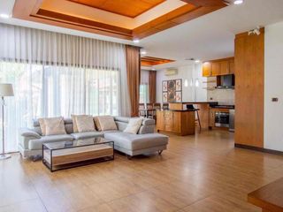 For rent 5 bedrooms villa in Bang Lamung, Chonburi