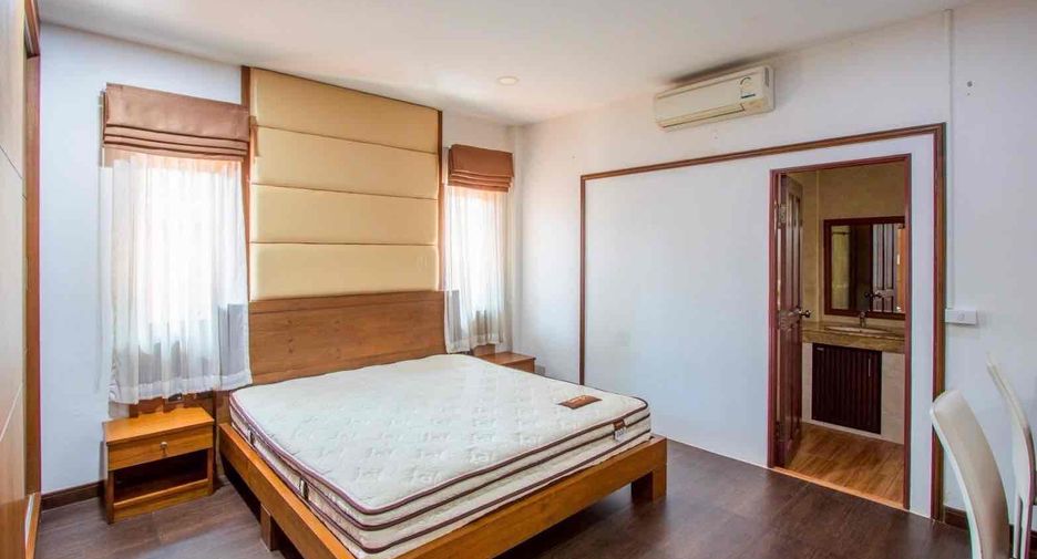 For rent 5 bedrooms villa in Bang Lamung, Chonburi