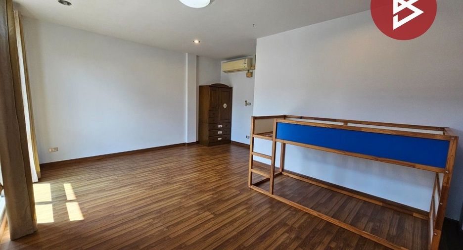 For sale 3 bedrooms townhouse in Pak Kret, Nonthaburi