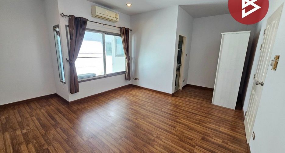 For sale 3 bedrooms townhouse in Pak Kret, Nonthaburi