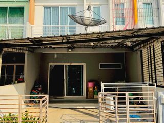 For sale 3 bedrooms townhouse in Bang Bon, Bangkok