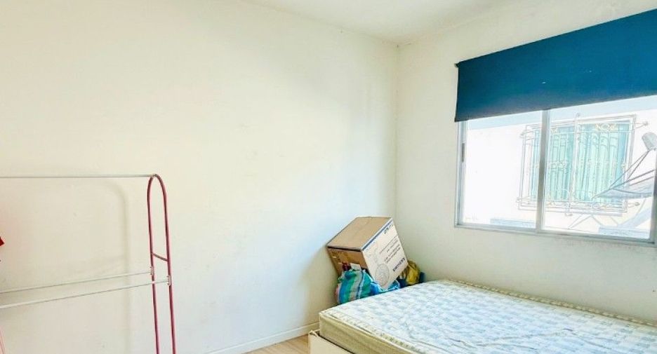 Reihenhaus zum Kauf mit 3 Zimmer in Bang Bon, Bangkok