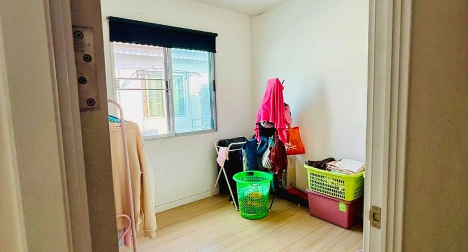 Reihenhaus zum Kauf mit 3 Zimmer in Bang Bon, Bangkok
