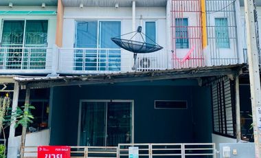 For sale 3 ベッドルーム townhouse in Bang Bon, Bangkok