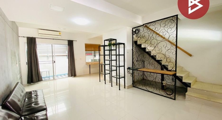 For sale 3 ベッドルーム townhouse in Bang Bon, Bangkok