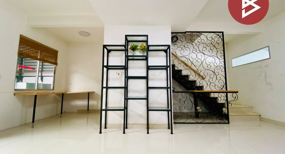 For sale 3 ベッドルーム townhouse in Bang Bon, Bangkok