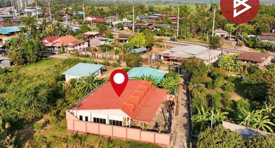 For sale 5 bedrooms house in Mueang Uttaradit, Uttaradit