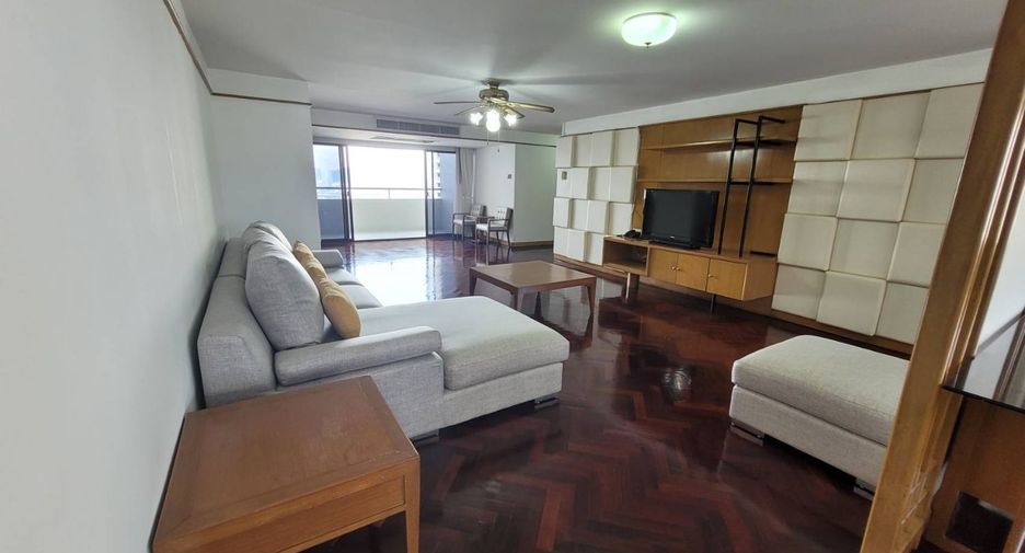 For rent 3 bedrooms condo in Watthana, Bangkok