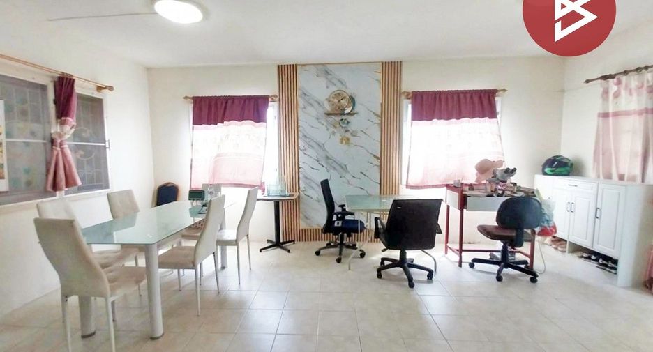 For sale 3 bedrooms townhouse in Mueang Chachoengsao, Chachoengsao