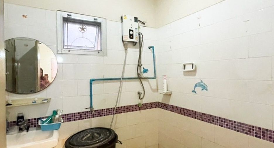 For sale 3 bedrooms house in Mueang Samut Prakan, Samut Prakan