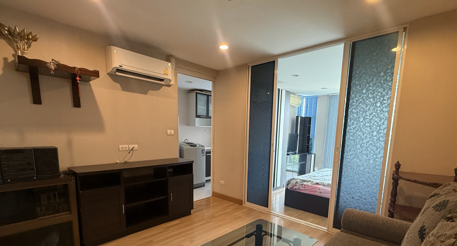 Продажа 1 кровать кондо в Хуаи Кхщанг, Бангкок